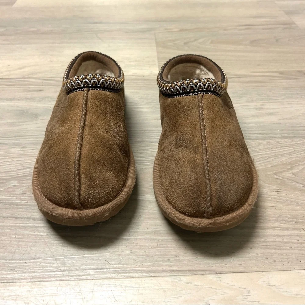 UGG Tasman Slippers Kids Sz 2 Chestnut Suede Shearling Warm Classic Unisex Cozy - Picture 3 of 11